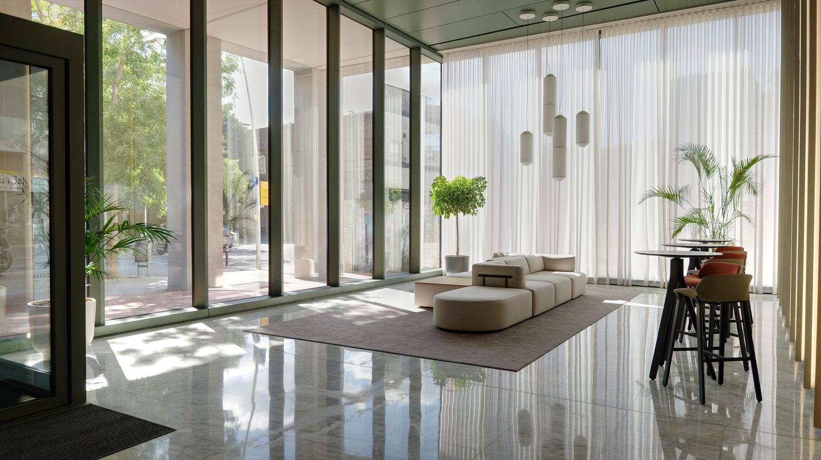 Fotografía de lobby de edificio Barcelona